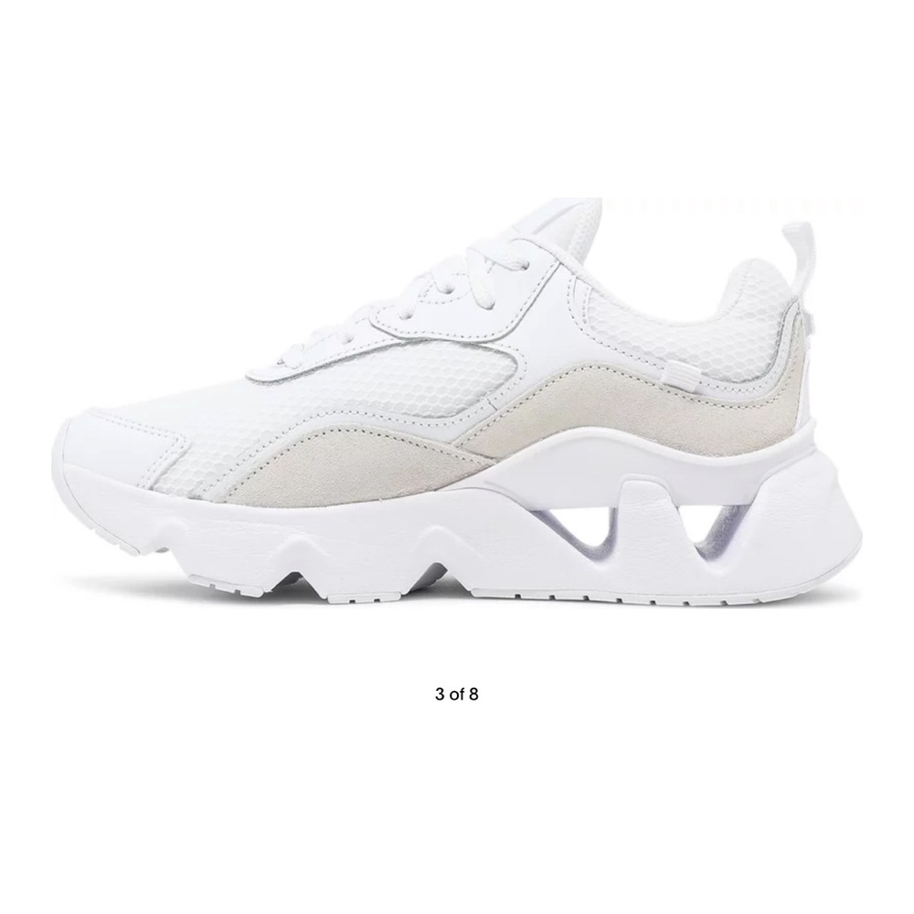 NIKE RYZ NWOT